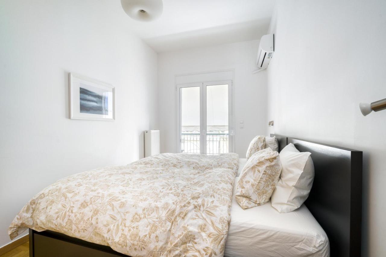 Stylish, Sunny New 2 Bedroom, Prime Central Athens Exterior photo