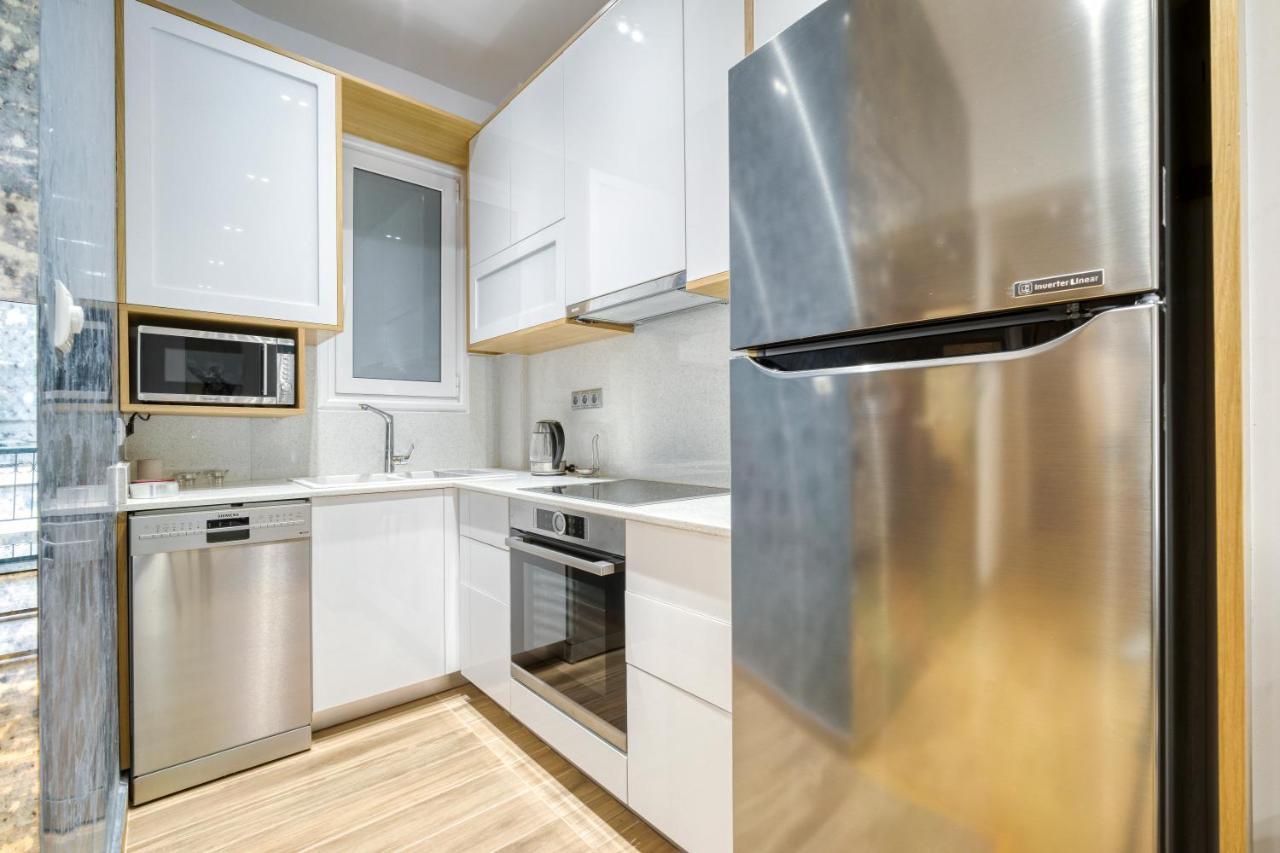 Stylish, Sunny New 2 Bedroom, Prime Central Athens Exterior photo